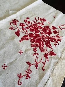Vtg Cross Stitch Table Runner | Red & Cream Geometric Floral Motif | Folk Art - Picture 1 of 9