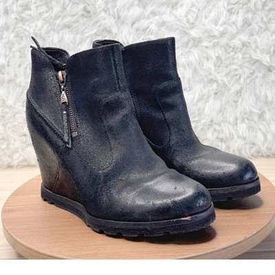 UGG 1008715 Black Suede Leather Wedge Ankle Boots Bootie Womens Size 7 - Image 1 of 4