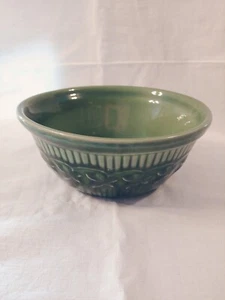 Monmouth Stoneware Mixing Bowl 6.5" Green Ribbed Maple Leaf USA - Picture 1 of 9