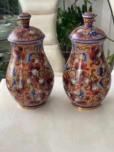 Exquisite Pair of Vintage Chinese Cloisonne Enamel Urns - Picture 1 of 9