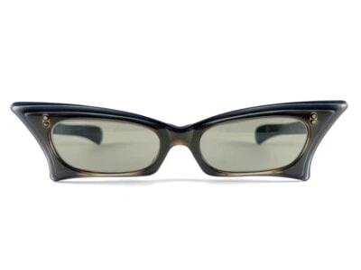 NEW VINTAGE SMALL RECTANGULAR MIDCENTURY FRAME 1960'S SUNGLASSES MADE IN FRANCE - Image 1 of 4