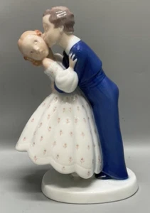 Bing & Grondahl Figurine 2162 YOUTHFUL BOLDNESS Figurine - Picture 1 of 2