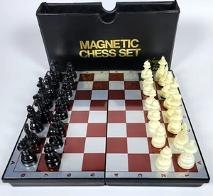 Vintage ES-KAPADE Magnetic Chess Set #700 ~ Complete in Original Box - Picture 1 of 12