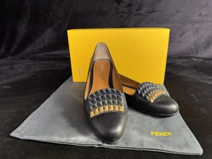 Fendi Schuhe Damen Größe 38,5 Schwarz Leder Flats Pyramide Nieten Made in Italy - Bild 1 von 17