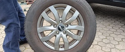 Hyundai ix35 4x Winterreifen Bridgestone Blizzak LM005 - Bild 1 von 4