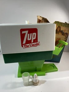 Dispensador de refrescos Chilton 7up de colección con caja parcial The Uncola años 60 necesita limpieza - Imagen 1 de 6