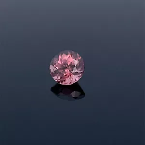 SCHMUCKJAGD SAMMLERSTEIN ZIRKON ROSENHOLZ FACETTIERT ca. 1,65 ct. - Bild 1 von 5