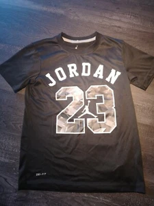 Jordan T-Shirt Dri-Fit Small Boys Black 23 Small 8-10 years old - Picture 1 of 4