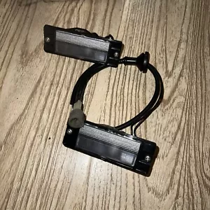 MITSUBISHI PAJERO SHOGUN SPORT 1998-2009 MK1 2.5D LICENSE PLATE LAMP GENUINE - Picture 1 of 4