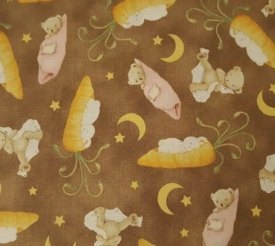 Tiempo Acurrucado Por Conejitos por la Bahía Acolchado Tesoro Zanahorias Marrón Foto 1 de 3