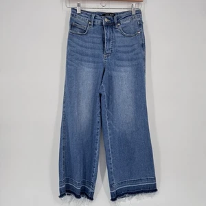 Judy Blue Women's Size 3/26 Wide Leg Cropped Jeans Raw Hem Light Wash Stretchy - Picture 1 of 9