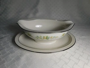 Noritake Christina Gravy Boat 7056, Ivory China - Picture 1 of 4