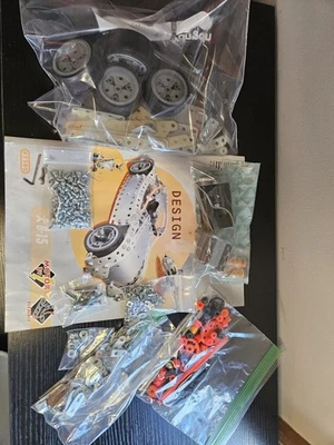 Erector Design 4, #7700, 15 Model Options,  - Image 1 of 4