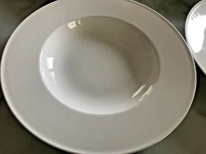Tazón de sopa/pasta blanca John Lewis Queensberry Hunt - 29 cm - Juego de 8 - Imagen 1 de 6