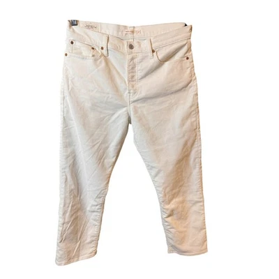 Levi’s Wedgie Straight White Corduroy Jeans Women’s Size  31 Ankle  - Image 1 of 4