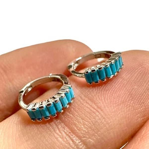 Türkis CZ Baguette Creolen 925 Sterling Silber Huggie Geschenk für Damen - Bild 1 von 7