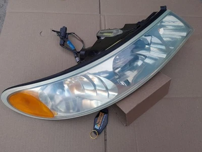 1998-2002 Lincoln Continental Passenger Side RH Headlight - Image 1 of 4