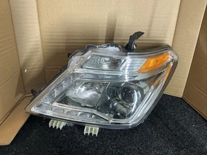 Faro LED lateral izquierdo TYC para modelos Nissan Armada 2017-2020 - Imagen 1 de 6