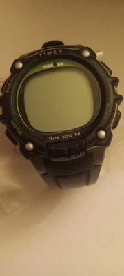 Reloj digital Timex Ironman 170 clásico 100 vueltas WR100M con batería  Foto 1 de 4