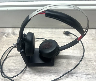 Plantronics Voyager Focus UC B825 Bluetooth Headset 203079-101 W/ Charging Stand - Image 1 of 4