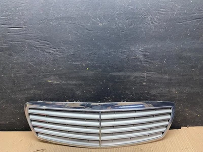 Parrilla superior delantera Mercedes Benz Clase E 2003 a 2006 V4152 DG Foto 1 de 4