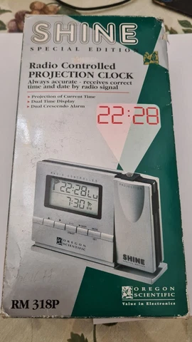 OREGON SCIENTIFIC RADIO CONTROLLER  CLOCK RM318P Cover