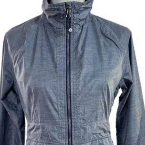 ~ Athleta Med “City Chic” windbreaker light jacket, ice blue/navy blue/gray/grey - Picture 1 of 10