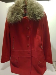 Ladies Guess Wool Blend Red Coat Faux Fur Removable Collar Size Medium - Picture 1 of 11