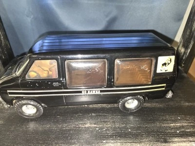 1982 Ertl #3521 压铸爱荷华州鹰眼黑色雪佛兰面包车带开口侧门 — 第 1/4 张图片