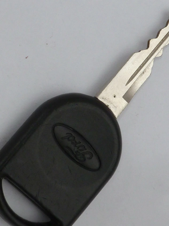 Ford Thunderbird 2003-2005 3,9 L V8 llavero inteligente entrada sin llave control remoto OEM 2004 Foto 1 de 1