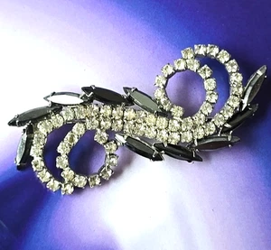 Broche prendedor vintage con estrás de vidrio hematita tono plata - Imagen 1 de 4