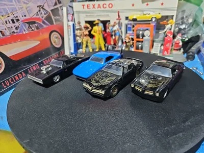 VINTAGE LOT OF 4 JADA FAST AND FURIOUS CHARGER DAYTONA. 2 Firebird VERY Nice Lot - Image 1 of 4
