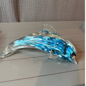 Dynasty Gallery Blue Swirl Glas Delphin Figur - Bild 1 von 6