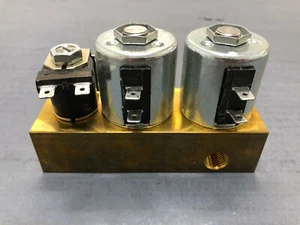 1023693 24V solenoid valve Tennant - Picture 1 of 4