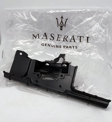 玛莎拉蒂 80056300 LH 托架适用于 GranCabrio、GranTurismo — 第 1/4 张图片