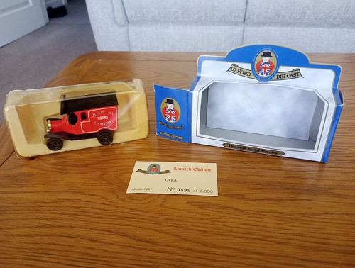 VANS Oxford Originals Ford Model T Van Edizione Limitata DVLA Road Tax Camera #899