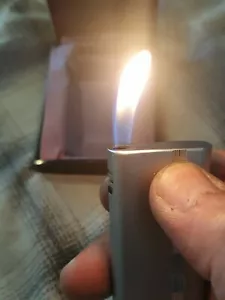 RONSON VARAFLAME ELECTRONIC LIGHTER IN CASE NEW FILLER VALVE NEW BATTERY CASE #2 - Picture 1 of 9