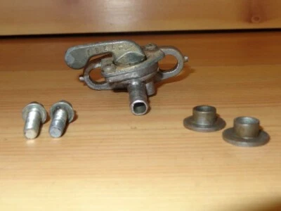 Honda CR125 CR250 CR500 CR 125 250 500 1990 válvula de combustible Petcock 16950-ML3-910 Foto 1 de 4