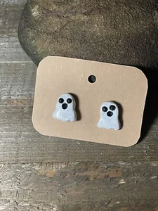 Hand Crafted Funky Polymer Clay Hypoallergenic Stud Earrings Ghosts Halloween - Picture 1 of 4