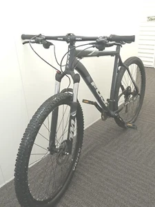 Used Fuji 29er 21" M/L Hardtail Mountain Bike Manitou Marvel LTD Fork w/lockout - Picture 1 of 12