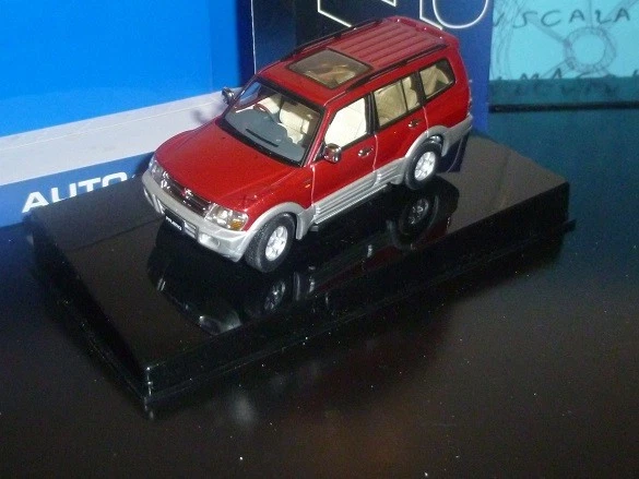 1/43 Autoart Mitsubishi Pajero LWB 1999 red rouge rot 57102 - no jeep minichamps - Immagine 1 di 1