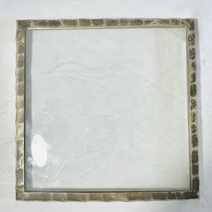 Metall- und Glasständer zum Ausstellen kleiner Gegenstände und zum Schutz von Oberflächenpflanzen 10 Zoll x 10 Zoll - Bild 1 von 3