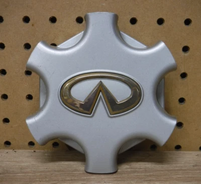 2001-2003 Infiniti QX4 Alloy Wheel Center Cap OEM 403423W700 - Image 1 of 4