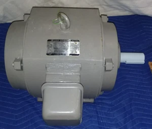 15HP TOSHIBA 3-PHASE INDUCTION MOTOR B0156VLF1UK 208/230/460V 60Hz 1175 RPM 284T - Picture 1 of 18