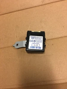 2007 TOYOTA PRIUS OSCILLATOR UNIT MODULE INDOOR 89993-47011 OEM 04 05 06 08 09 - Picture 1 of 4