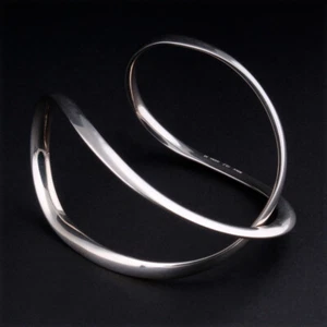 Brazalete Georg Jensen Sterling # 452A. Infinity. Regitze Overgaard. Mediano. ¡NUEVO! - Imagen 1 de 6