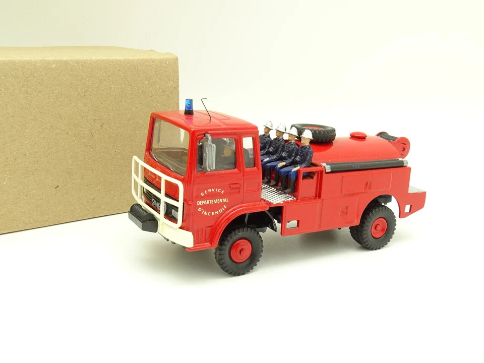 Camión de bomberos Norev Code 3 SB 1/43 - Saviem Renault SJ Foto 1 de 4