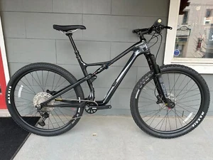 Cannondale Scalpel SE Carbon 2 Black Magic Mountain Bike - Picture 1 of 7