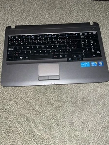 Windows 7 Laptop Front Keyboard Replacement | New & Parts - Picture 1 of 2