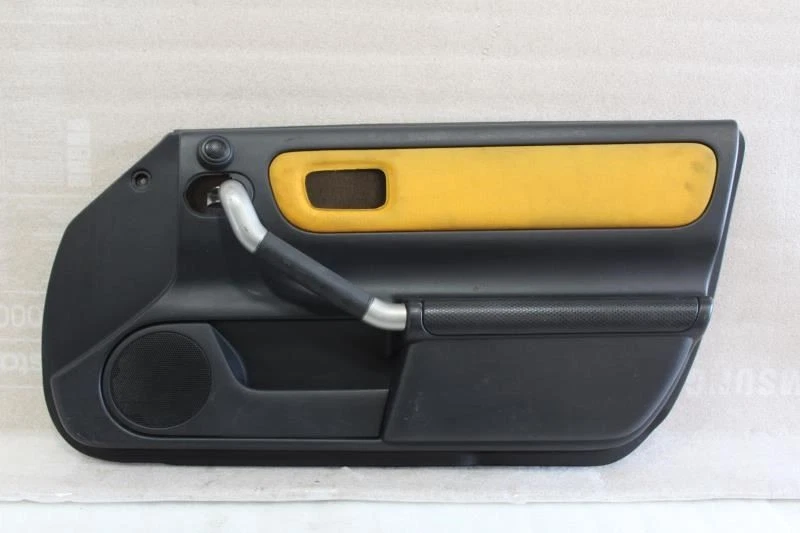 2000 2001 2002 2003 2004 2005 TOYOTA MR2 SPYDER PASSENGER DOOR TRIM PANEL FA50 - Imagem 1 de 4